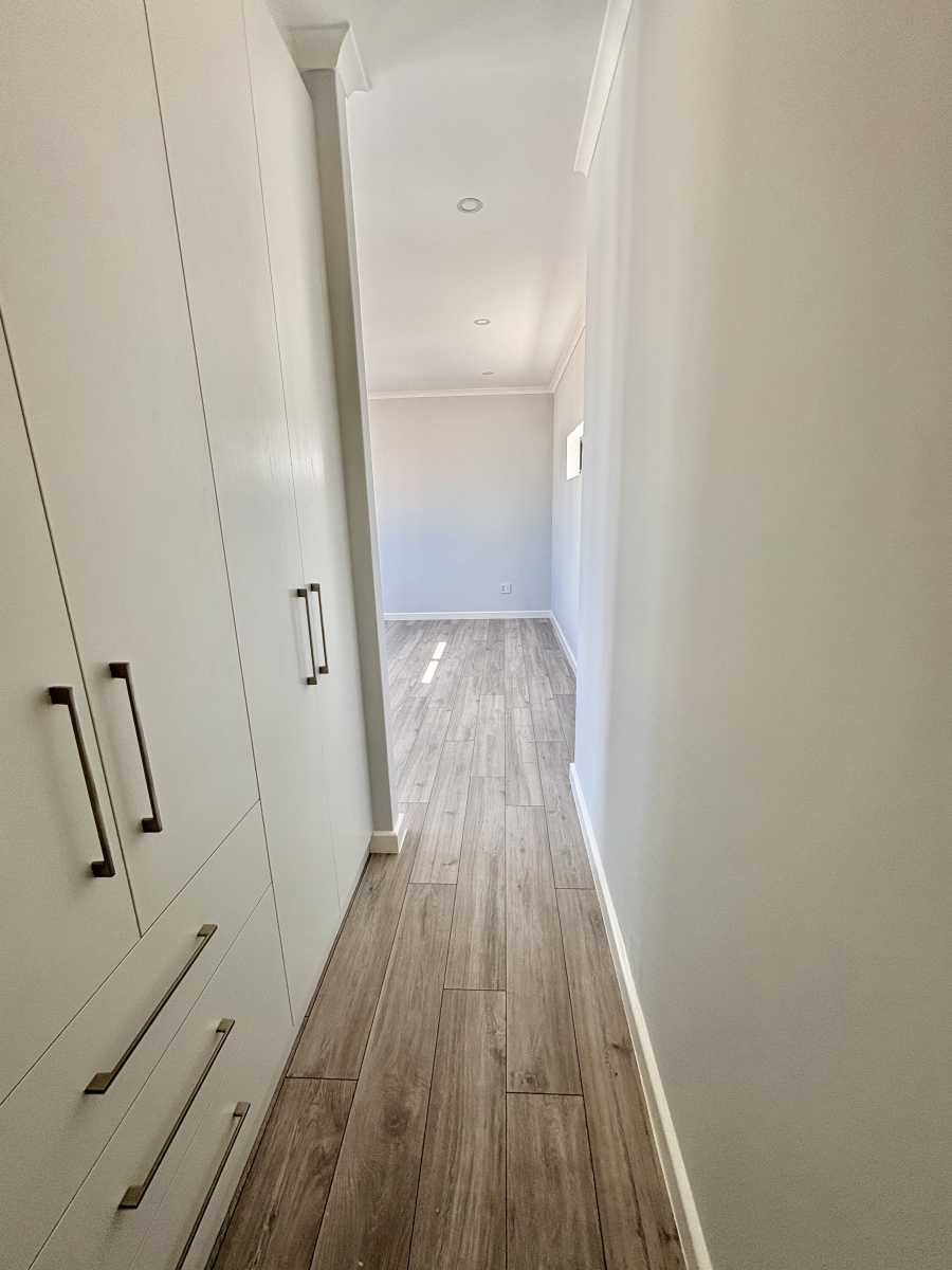 4 Bedroom Property for Sale in Sandown Western Cape